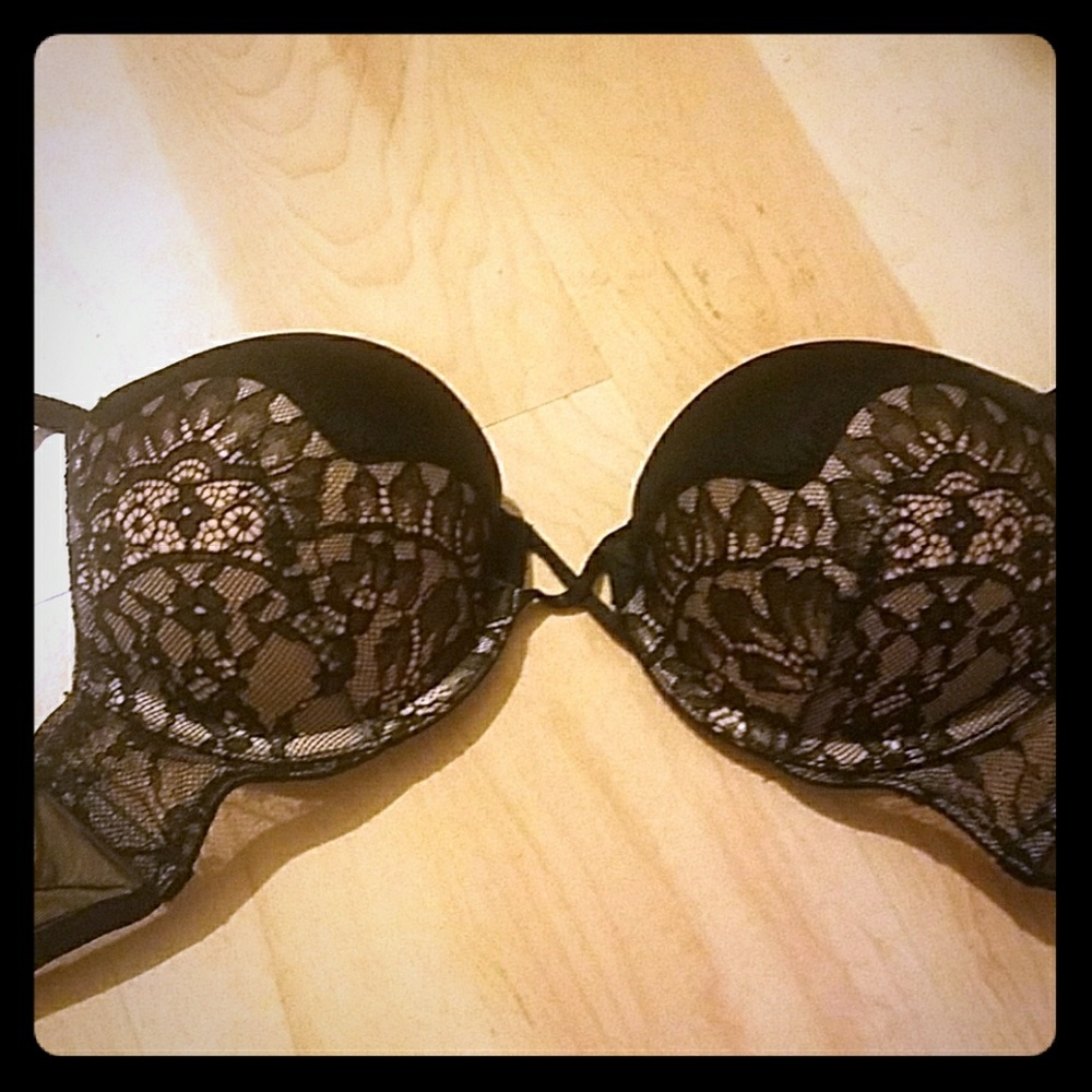 Victoria Secret bombshell bra